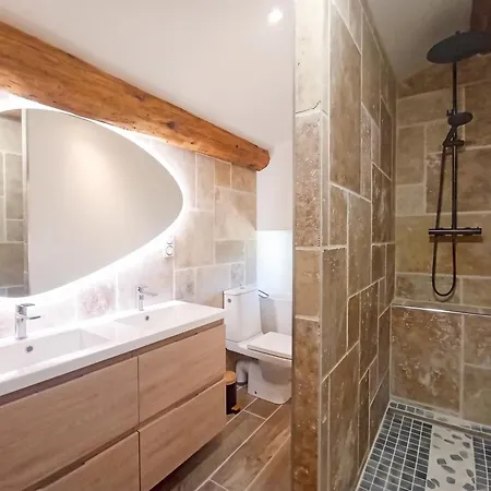 Charmante A Avec Piscine Privee