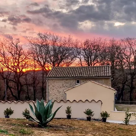 Charmante à Avec Piscine Privée